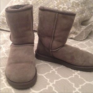 UGG Classic Short Gray Shearling Boot